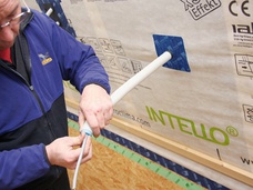 4. L’assembler avec le conduit de manière étanche à l'air